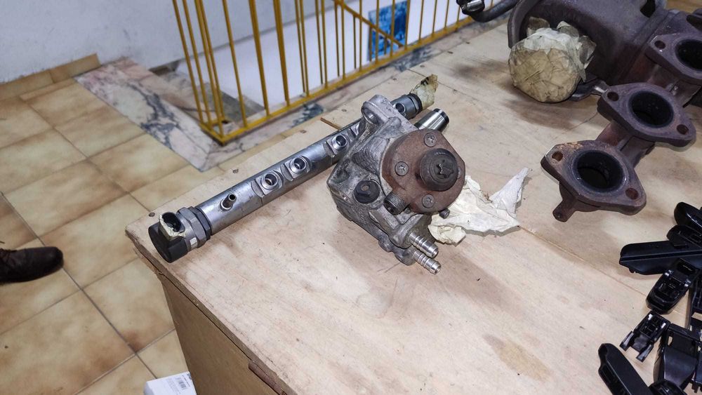 Régua e bomba de pressão BMW