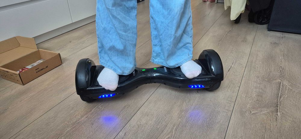 Deska elektryczna  Cavion GO z bluetooth. Stan badrdzo dobry.