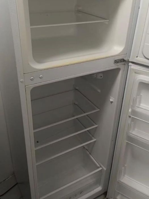 Frigorífico (EM BOM ESTADO)