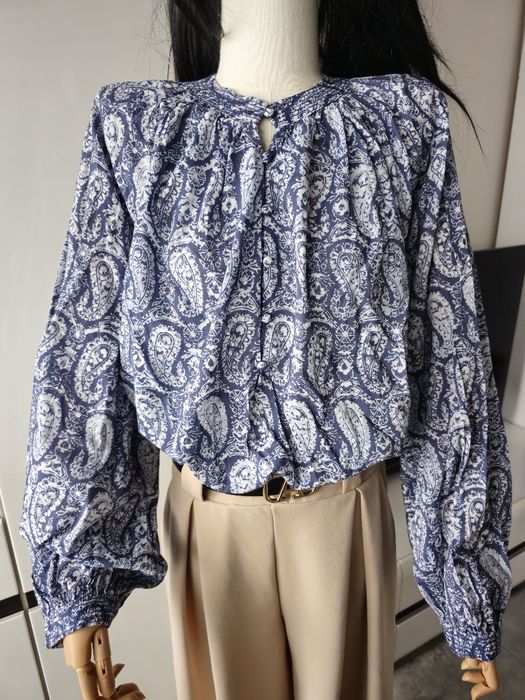 Bluzka H&M damska w niebiesko-biały wzór paisle