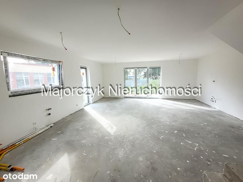 Lokale bliźniacze w Jezierzycach Kościelnych, ul. Szkolna