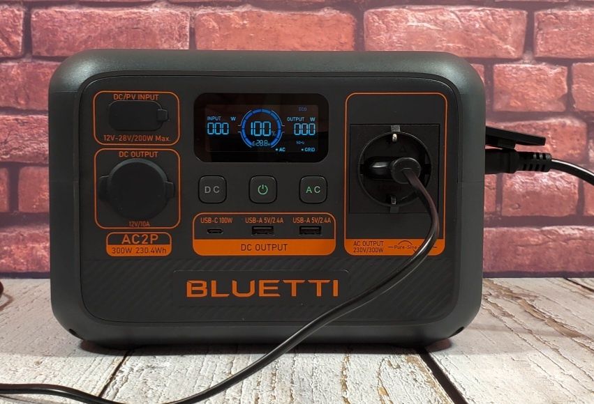 Зарядна станція BLUETTI AC2P 300W (230.4Вт/г)