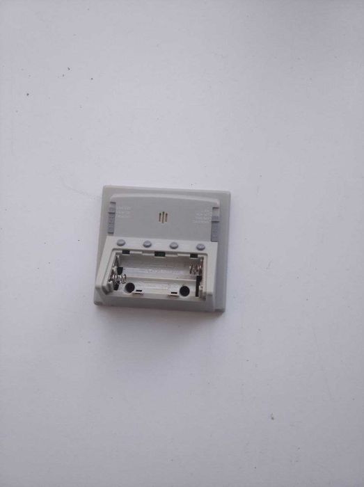 Продам настольные электронные часы