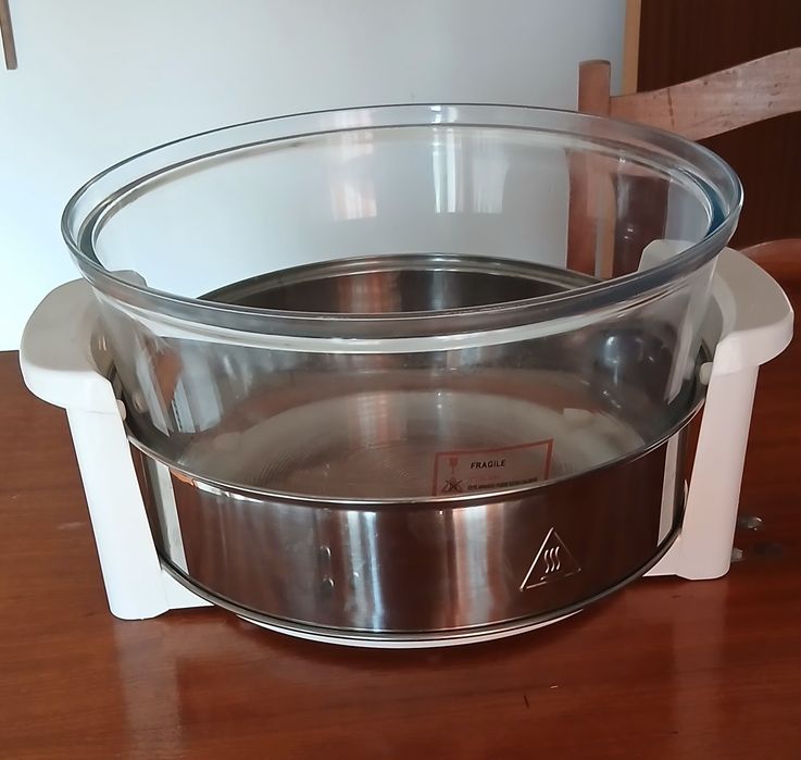 Taça em vidro para quentes com suporte