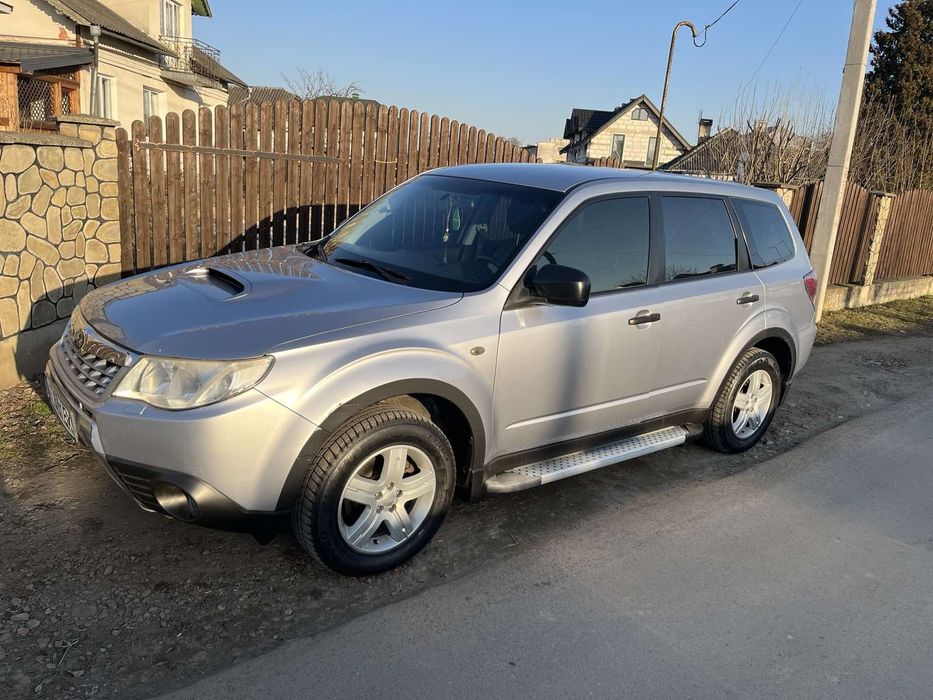 продам Subaru Forester  2013