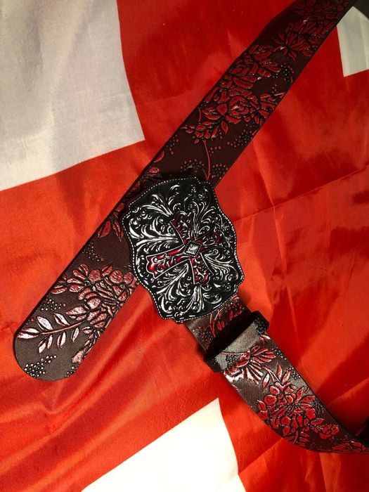 класный ремень chrome hearts y2k