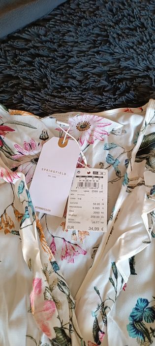 Vestigo florido de prender na cintura