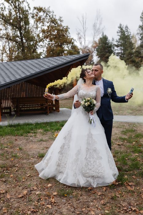 Весільна сукня