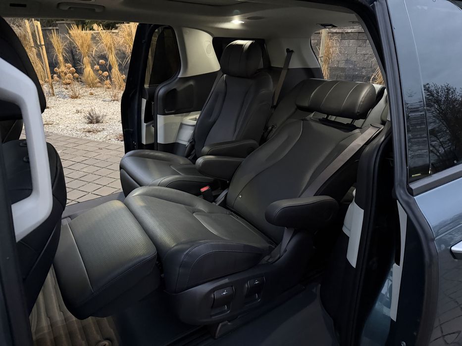 Wynajem Kia Carnival, Chrysler Pacifica