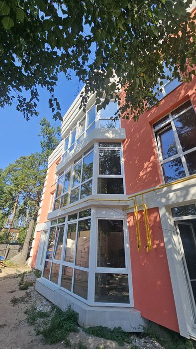 Квартира з частковим ремонтом! Центр Бучі! Газ, документи!