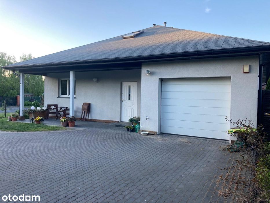 Parterowy dom 150 m² - 1000 m² działki  - 2 garaże - bezpośrednio
