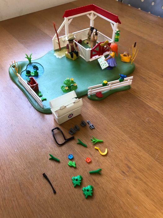 Playmobil cavalo estábulo