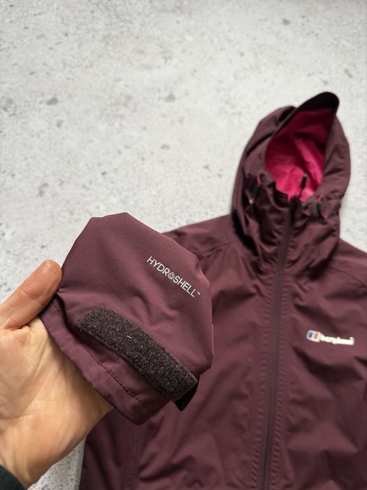 Жіноча трекінгова куртка штормовка berghaus hydroshell S як нова