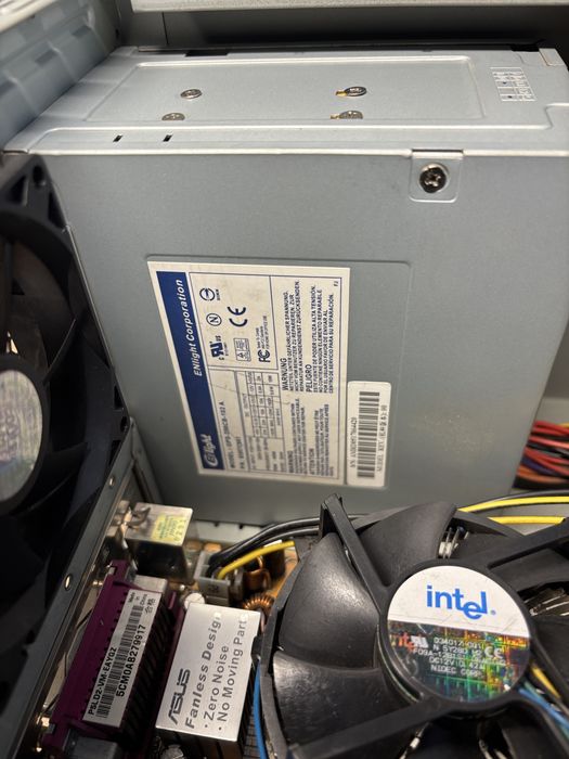 Caixa PC com fonte