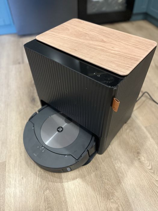 iRobot Roomba j7 + Clean Base – Garantia 6 anos
