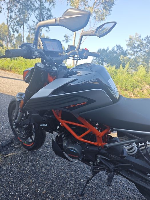 Mota Ktm duke 125 com 4000 km
