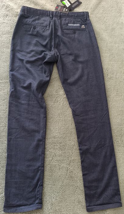 Calças tamanho 40 Lion of Porches