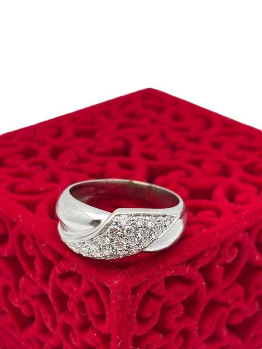 Piękny Złoty Pierścionek 8,16G 750 Diamenty r.18