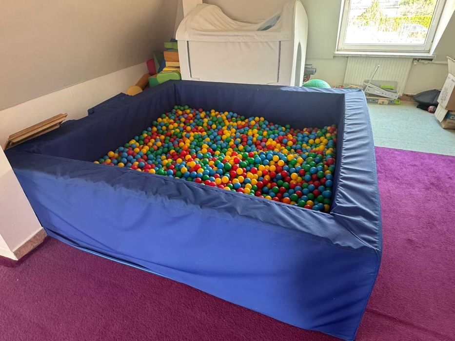 basen sensoryczny z kulkami