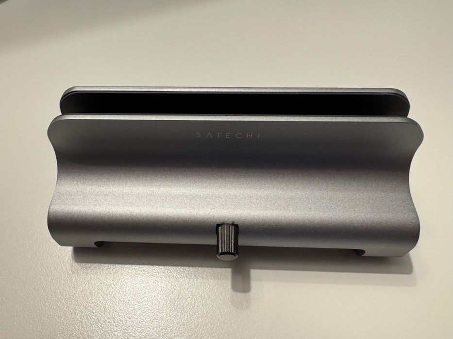 Satechi aluminium stand