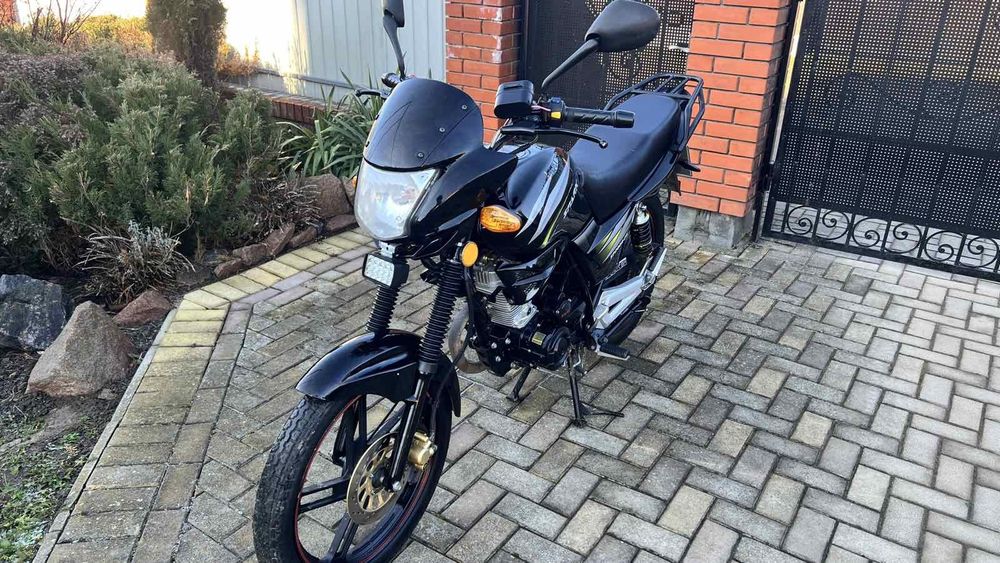 Продам мотоцикал у ідеальному стані  обєм 200 кубів.