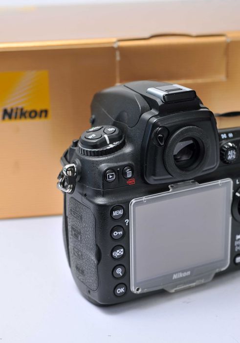 Nikon D700 20mil  disparos.