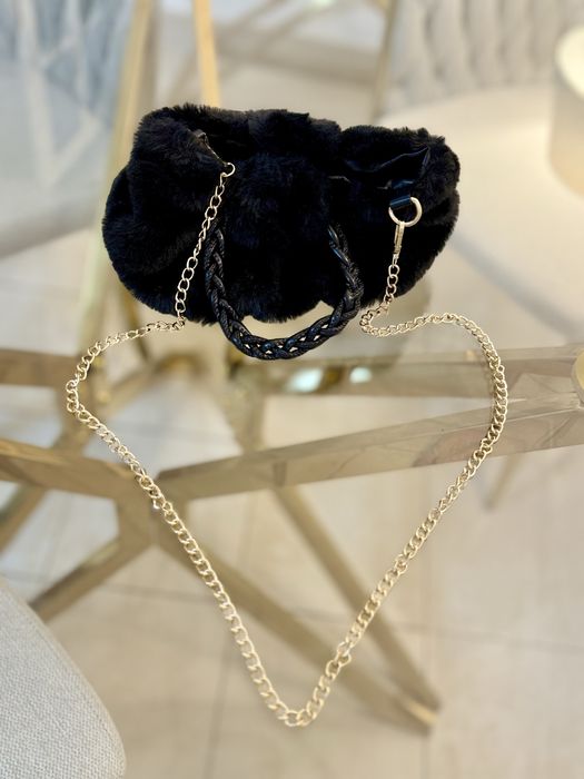 Malas de mão em junco e pele varias cores