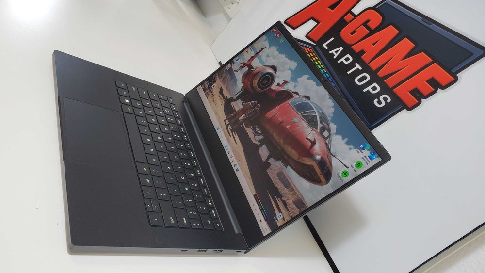 Ігровий ноутбук Razer Blade 14 з гарантією до 6 міс!* (FHD 165Hz, Ryzen 9 6900H, RTX 3070 8Gb, 16Gb, 1Tb)