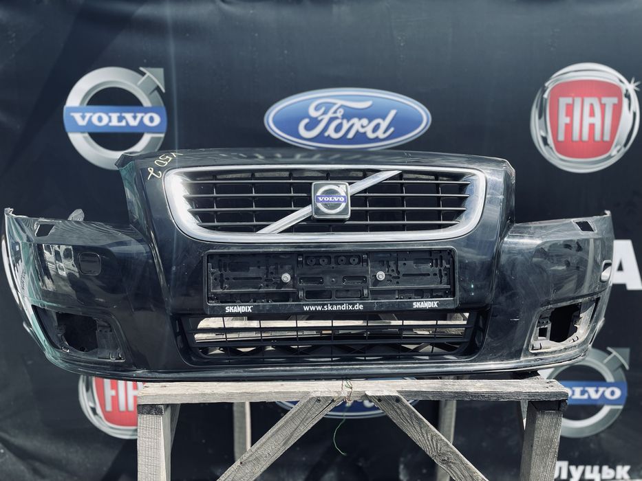 Бампер Вольво V50 S40 Предний Volvo Чорний Омивачі Решітка Розборка