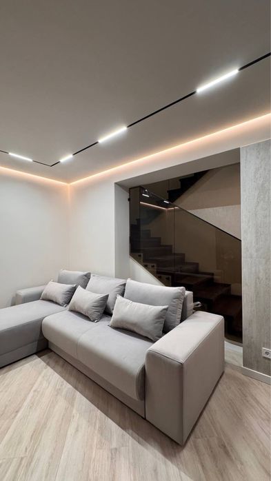 Продаж дуплексу з гаражем.