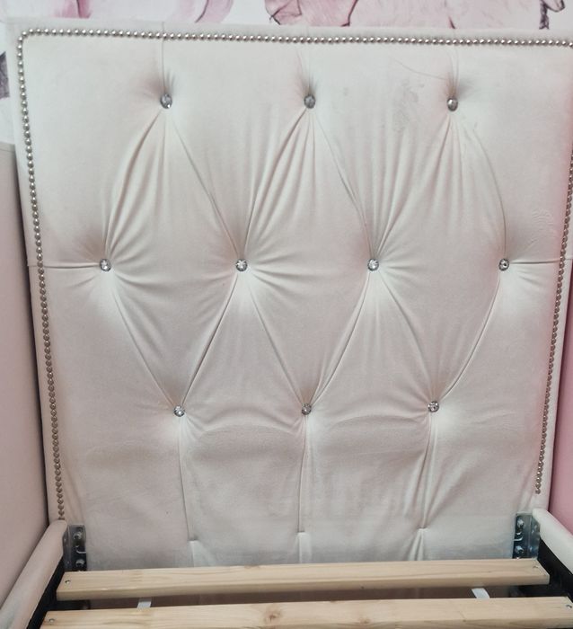 Łózko dla dziewczynki