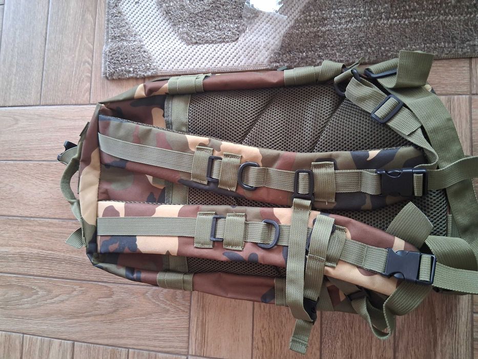 Plecak survivalowy,wojskowy z wyposażeniem