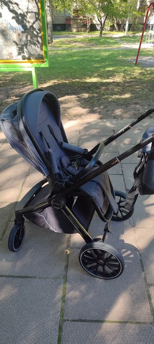 Продам коляску детскую