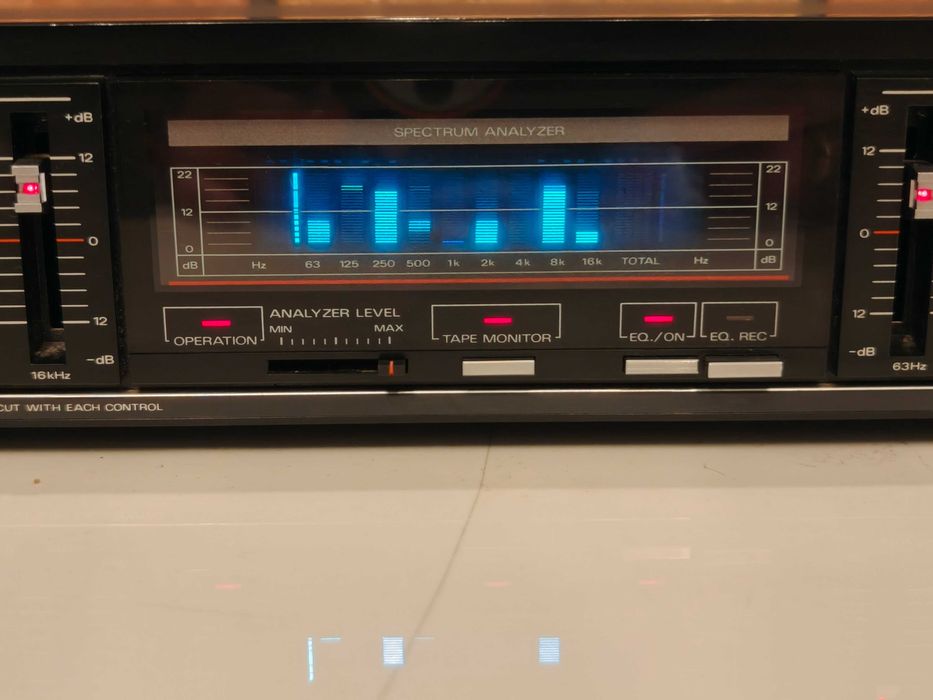 FISHER EQ-875 Studio Standard ! Znakomity korektor graficzny ! WIDMO