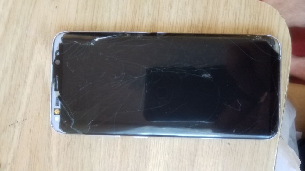 Продам телефон СамсунгSM-930f