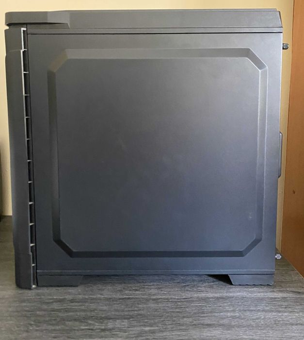 Gaming-capable desktop computer446616888075233281