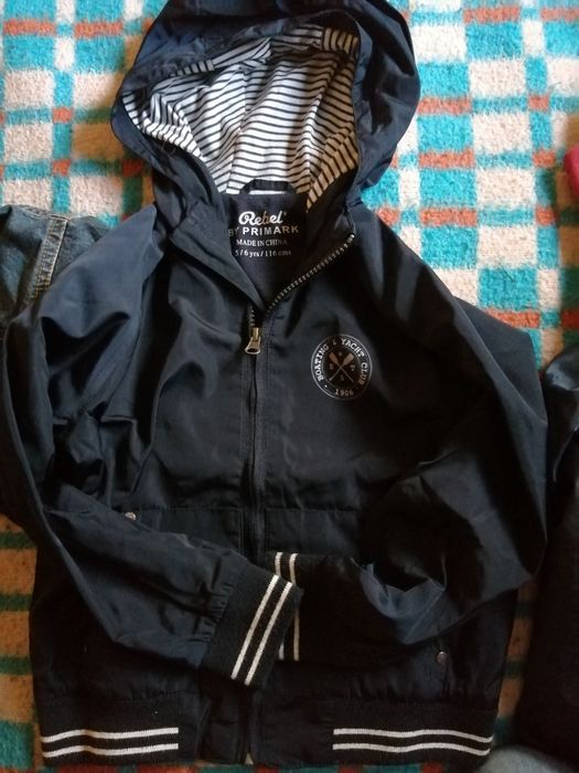 Casaco de menino azul marinho