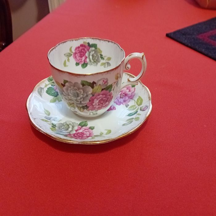 Sprzedam filiżankę porcelana