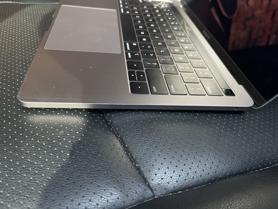 Macbook pro a(2159)