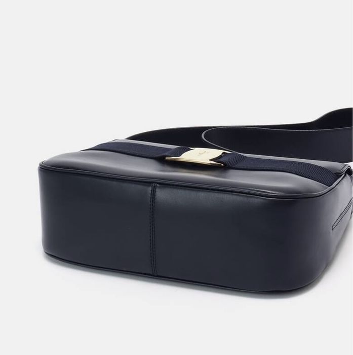 Вінтажна сумка з натуральної шкіри salvatore ferragamo vara, оригінал