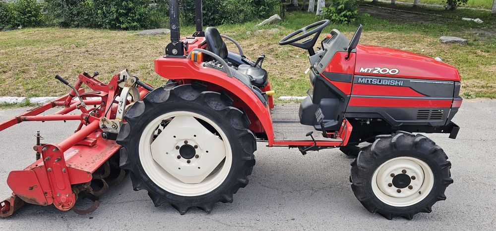 Mitsubishi MT 200 Трактор Мінітрактор