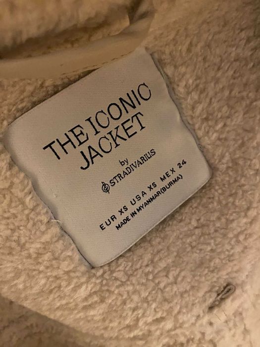 Casaco com pelo por dentro efeito camurça da Stradivarius