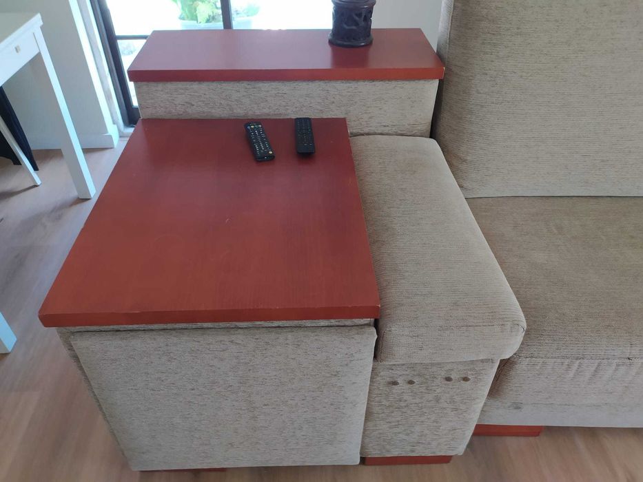 sofa 2 lugares c/mesa apoio incorporada_ c=2.75m;L=1.00m