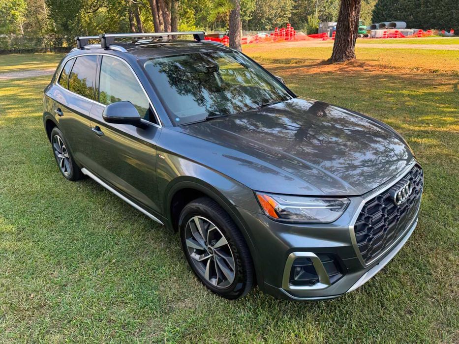 Audi Q5      2022