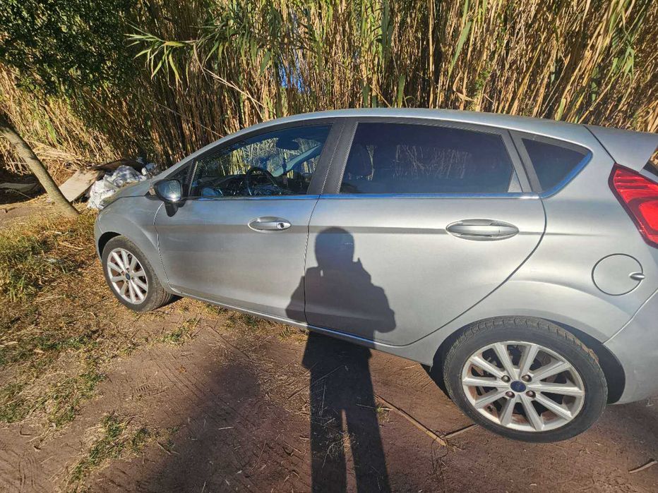 Carro de Ford Fiesta 1.5T manual