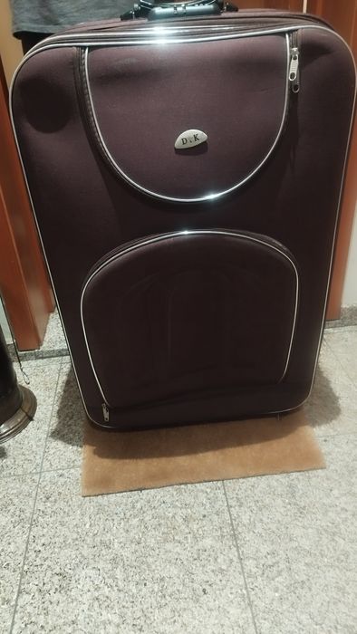 Vendo mala de porão