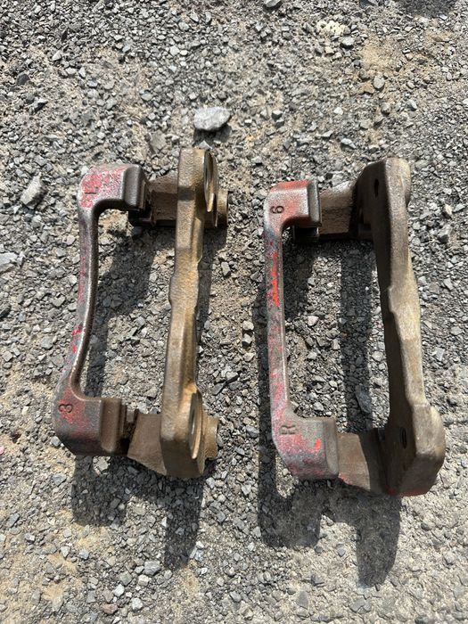 Скоби супортів Corolla 150