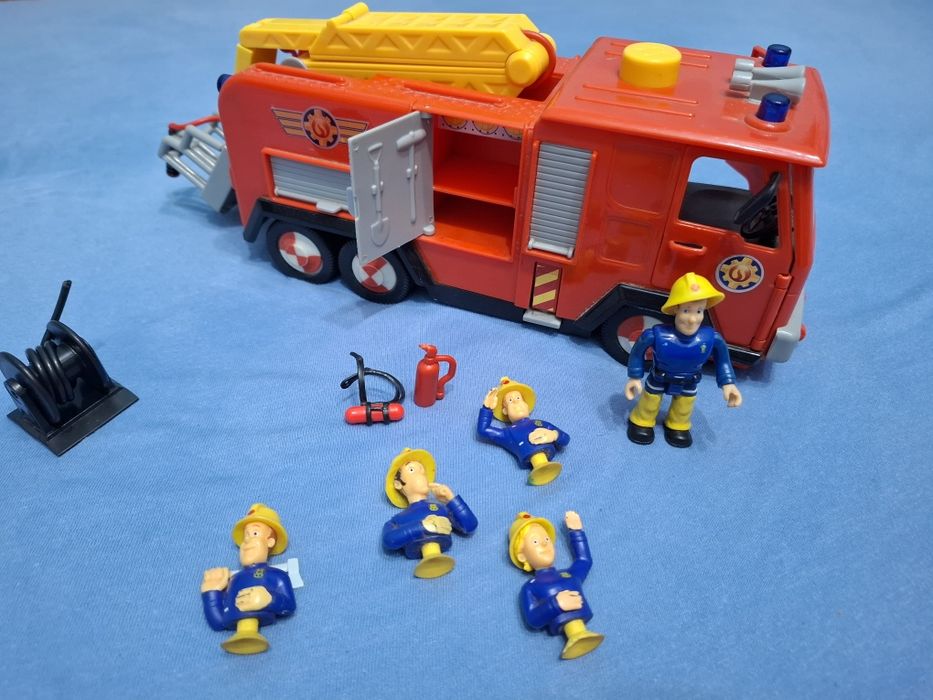 Zabawka auto strażackie wóz strażacki Jupiter Strażak Sam plus figurki