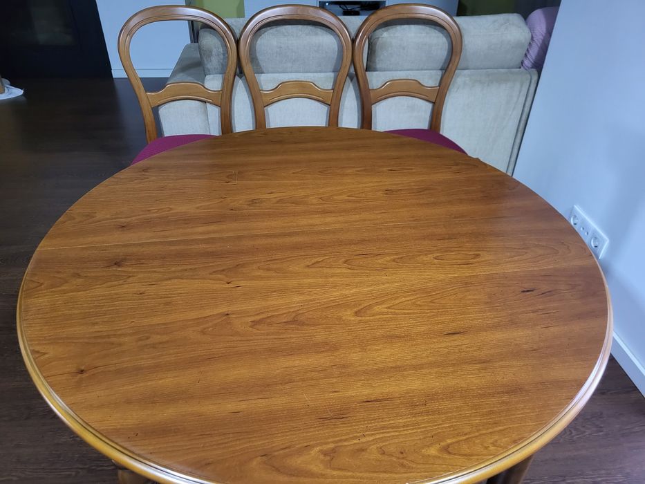 Vendo mesa extensível com 6 cadeiras