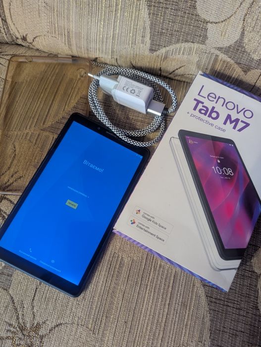 Планшет в чудовому стані, робочий Lenovo Tab M7